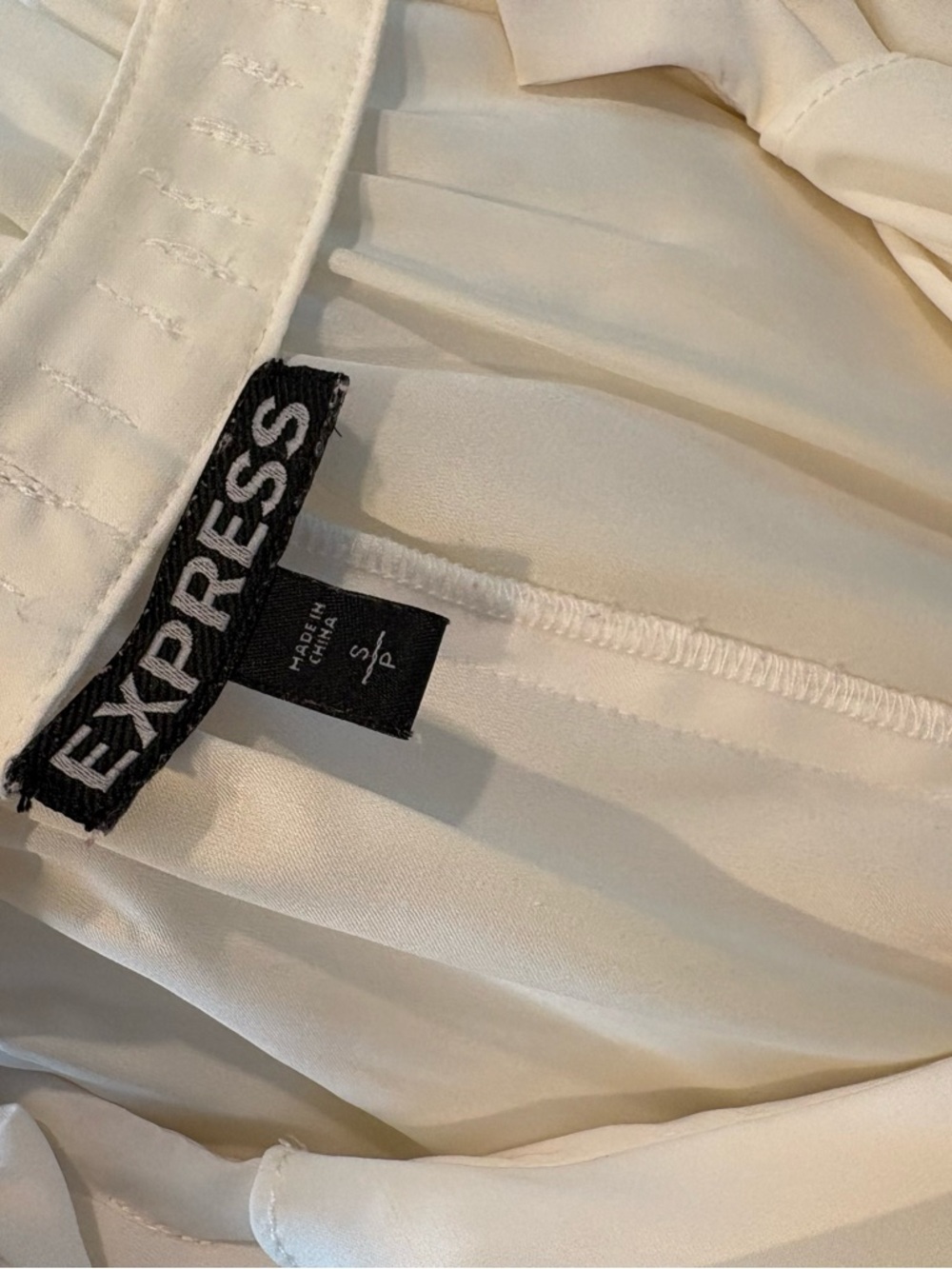 Express Cream Ruffle V-Neck Blouse - Picture 4 of 5